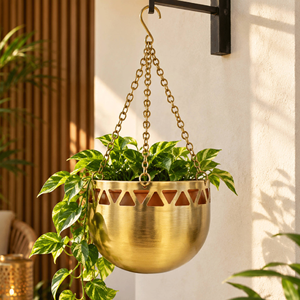 Jardinière suspendue en métal avec motif ajouré, pot de fleurs décoratif en métal, jardinière artistique à découpes pour l'intérieur - Product Image 4
