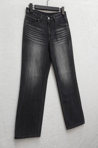 Fabricant OEM/ODM – Jean décontracté pour homme en denim 100 % coton noir, coupe droite ample, délavé à l'acide, style streetwear - Product Image 2