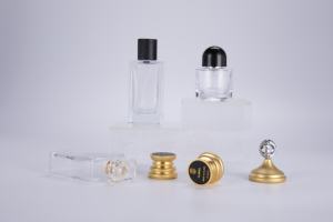 Flacon de parfum en zamac argenté de luxe, fabriqué en métal de qualité supérieure - Product Image 3