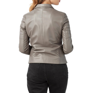 Chaqueta de cuero para mujer de primera calidad en diferentes colores con diseño de logotipo personalizado, ropa única para mujer en venta. - Product Image 2