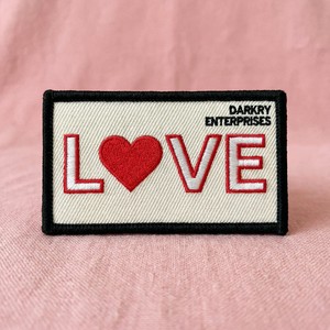Parche bordado a máquina personalizado con corazón de amor, parches termoadhesivos para ropa, aplique de corazón rojo, insignia para coser, fábrica de bordados DIY - Product Image 1