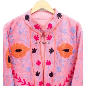 เสื้อแจ็คเก็ตถักนิตติ้งนุ่มทำมือ - ระบายอากาศได้ดี คอวี ลายดอกไม้ ความยาวปกติ ปักลายซูซานี - Product Image 5