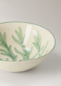 Assiette à pâtes en céramique artisanale élégante, motif botanique minimaliste peint à la main, surface émaillée lisse pour une élégance moderne à la table - Product Image 4