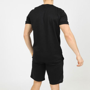 Conjunto de camiseta y pantalones cortos para hombre, ajustable, de material relajado, para uso diario, con color sólido y logotipo personalizado. - Product Image 6