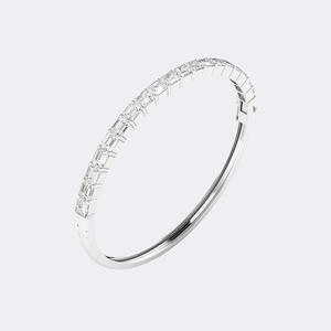 Brazalete de Diamantes con Barra de Esmeraldas de 3.80CTW - Product Image 5
