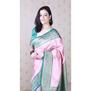 ผ้าไหมสีชมพูอ่อน บาเนราสี ปักลายยูงทอง น้ำหนัก 650 กรัม ผ้าทอคุณภาพสูง เสื้อผ้าอินเดียและปากีสถาน - Product Image 3