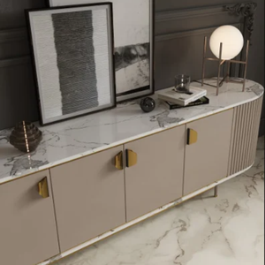 Tirador de aluminio trapezoidal de doble tono con diseño de cigüeña, en negro seda, PVD oro y oro rosa, para muebles. - Product Image 1