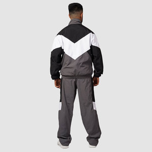 Ensemble de survêtement respirant et léger pour homme, personnalisable, pour l'entraînement et les séances de sport - Product Image 1