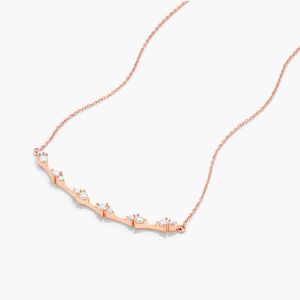 Collar de Barra Curva con Diamante Cultivado en Laboratorio de 0.33CT, Corte Brillante, Oro de 10KT con Baño de Rodio, Certificado IGI, Joyería Minimalista y Delicada - Product Image 2