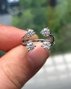 Anillo Abierto de Moissanita, Plata de Ley 925, Ajustable, con Doble Piedra, Joyería Minimalista para Mujer - Product Image 1