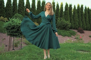 Robe de soirée vintage écologique en coton vert, longueur genou, coupe trapèze, à manches longues, pour femme, idéale pour une invitée de mariage - Product Image 2