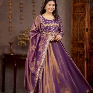 Conjunto de Dos Piezas Anarkali de Diseño Elegante con Bordado de Lentejuelas de Ramdev Trading para Mujer, Corte Moderno, Secado Rápido, Seda Fandy para Diwali - Product Image 1