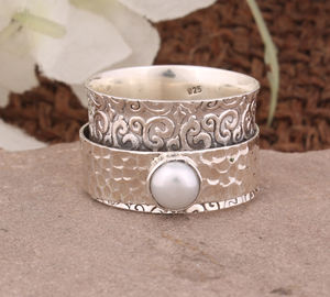 Bague élégante minimaliste en argent sterling 925 avec perle d'eau douce naturelle de luxe, cadeau d'anniversaire pour femme, personnalisable - Product Image 1