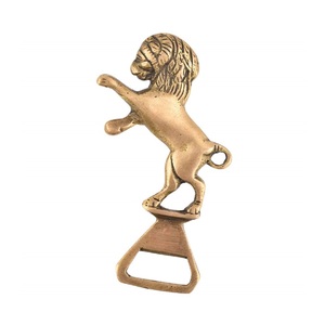 Abridor de Botellas de Cerveza de Latón con Diseño de León de la Selva, Acabado Dorado, Herramienta de Bar, Decoración de Bar, Accesorio Decorativo - Product Image 1
