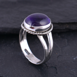 Anillo de Compromiso Clásico de Plata de Ley 925 con Corte Ovalado de Amatista Morada en Engaste de Bisel, Regalo de Aniversario de Bodas, Joyería Elegante - Product Image 4