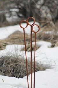 Estaca decorativa de metal con forma de libélula hecha a mano para jardín, escultura de insecto para exteriores, para césped, patio y exhibición en macetas. - Product Image 6