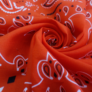 Bandana personnalisée imprimée avec logo classique, en coton, design de foulard personnalisé, style décontracté toutes saisons, tissu en polyester - Product Image 6
