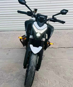 Moto de rue haute performance 450NK, excellent état. Moteur bicylindre refroidi par liquide de 450 cm³, freins ABS et système intelligent - Product Image 4