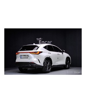 Lexus NX Premium 2024 con Cámara Trasera, Asientos de Cuero, Volante a la Izquierda - 17,237 km, 12 Meses de Garantía - Product Image 2