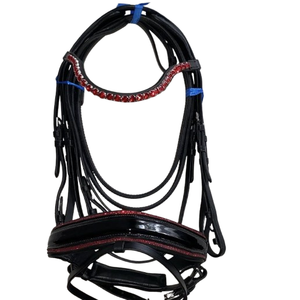 Brida de Cuero Negra para Caballo con Cristales Rojos, Cabezal Acolchado y Correa Nasal, Fabricante Mayorista de Artículos Ecuestres - Product Image 1