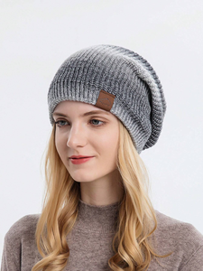 Gorros de Punto Acrílicos de Alta Calidad OEM, Unisex, Coloridos, a la Moda, con Etiqueta Tejida Personalizada, Gorros de Invierno para Esquí - Product Image 1