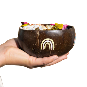 Tazón de Coco Pintado a Mano Estilo Bohemio con Diseño de Arcoíris, Ecológico y Ligero para Ensaladas, Smoothies y Postres, Venta al por Mayor, Vietnam - Product Image 1
