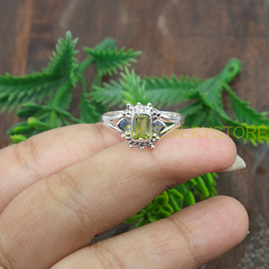 Anillo de plata de ley 925 con piedra preciosa de peridoto verde, anillo hecho a mano, anillo minimalista, anillos de diseño de plata para mujer - Product Image 6