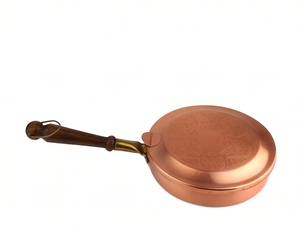 Sartén de cobre color oro rosa con mango de madera, diseño vintage hecho a mano, para uso en cocinas de gas e inducción, sin revestimiento. - Product Image 1