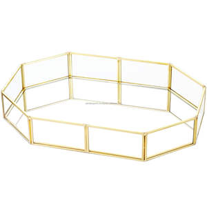 Elegante Bandeja de Metal Hecha a Mano para Decoración de Interiores, Presentación de Café y Té, Bandeja Multifuncional de Navidad, Zahid Exports en India - Product Image 2