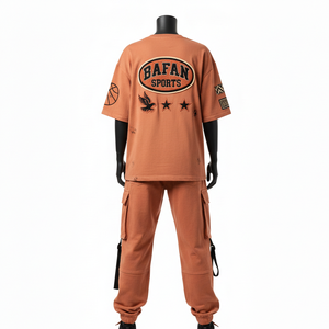 Ensemble pantalon et t-shirt pour femme en coton French Terry épais 320 GSM, marron rouille, avec poche cargo, logo personnalisé, ensembles pour femmes - Product Image 2