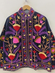 Veste en velours brodée bohème à manches longues, col montant, motif floral, grande taille, vêtements d'automne pour femmes - Product Image 3