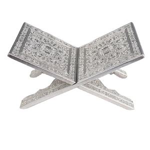 Soporte de madera para el Corán que combina el respeto tradicional con la artesanía moderna para un uso espiritual atemporal. - Product Image 3