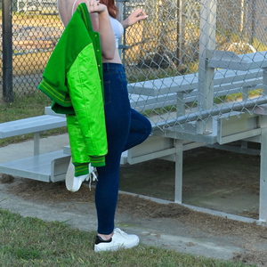 Chaqueta Corta Estilo Universitaria para Mujer, Color Verde Oscuro, Estilo Bomber con Letras, Mangas de Cuero Sintético, Ropa Exterior Informal, Moda Femenina - Product Image 3