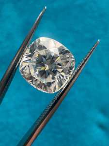 Diamant de laboratoire CVD populaire de 1,01 carat, taille coussin, couleur E-F, pureté VS2, fabriqué à la main en Inde pour la fabrication de bijoux (bagues, boucles d'oreilles, pendentifs) - Product Image 1