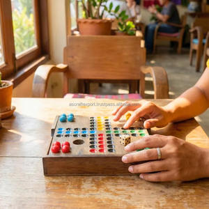 Juego de Mesa Clásico de Madera de Alta Calidad, Ludo y Serpientes y Escaleras, con Logotipo Personalizado, Directo de Fábrica - Product Image 4