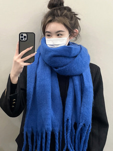Écharpe longue pour femme automne/hiver, nouvelle couleur unie, chaude, épaisse, douce, confortable, style uni, polyester, isolation thermique - Product Image 6