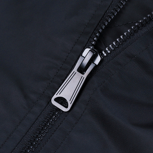 Chaquetas Bomber Cortas de Invierno Impermeables para Hombre, de Alta Calidad, con Cuello Alto y Logotipo en la Parte Delantera - Product Image 4