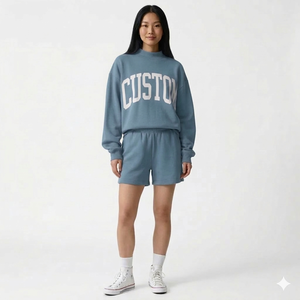 Conjunto de Top de Cuello Alto y Pantalones Cortos para Mujer, Diseñado para un Look Minimalista y Atemporal, con un Atractivo Limpio y Duradero - Product Image 1