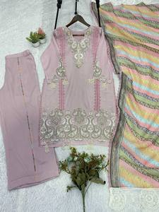 Pour cette saison des mariages, portez notre magnifique ensemble haut brodé de sequins, pantalon palazzo et dupatta – réversible, infroissable et extensible. - Product Image 6