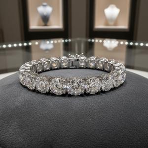 Bracelet tennis en argent plaqué rhodium avec moissanite pour femme, idéal pour fiançailles, mariage et cadeau de fête - Bijoux fins tendance - Product Image 4