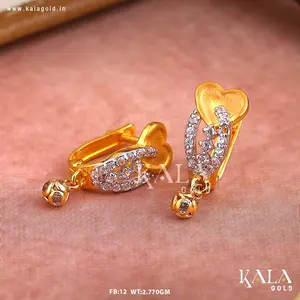 Boucles d'oreilles créoles tendance en or jaune massif 18 carats avec diamants taille brillant, bijoux ethniques à la mode pour femme, idéales pour un cadeau - Product Image 3