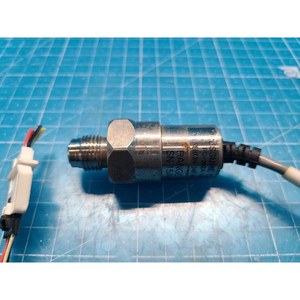 Transductor de Presión de Alta Pureza PURERON PC-302A-VR-15A-M-E, Usado como Pieza de Repuesto para Equipos Semiconductores - Product Image 4