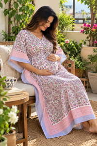 Caftán Floral de Algodón para Mujer |   Elegante Vestido Estampado en Rosa y Azul |   Ropa de Maternidad Cómoda para el Embarazo y Uso Diario Relajado - Product Image 4