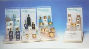 Exhibidor de Maquillaje y Cosméticos de Diseño Personalizado de Alta Gama 2025, Exhibidor de Acrílico para Productos de Cuidado de la Piel para Mostrador - Product Image 5