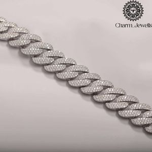 สร้อยคอผู้ชาย Charm Jewells ประดับโมอิสซาไนต์ เงินแท้ 925 ชุบทอง 14K พร้อมสายเชื่อมแบบโซ่ รับรองโดย IGI สไตล์ฮิปฮอป ทรงบริลเลียนต์คัท หรูหรา - Product Image 3