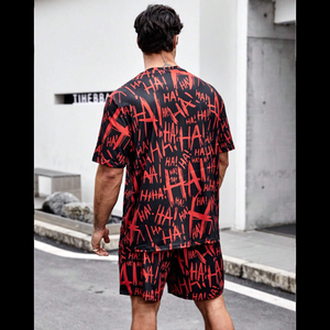 Ensemble streetwear pour homme, noir et rouge, imprimé lettres, t-shirt à manches courtes col rond, coupe ample, short en polyester respirant pour l'été - Product Image 2