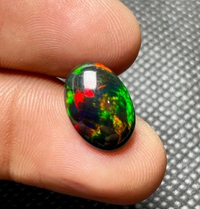 Ópalo Etíope Natural Grado AAA, Corte Oval Cabujón, Gema Suelta con Efecto de Juego de Color y Fuego en Verde/Rojo/Naranja para Joyería - Product Image 6