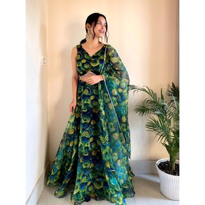 Hermoso Lehenga Choli con Estampado Floral para Fiestas de Graduación que Realza la Elegancia - Product Image 3