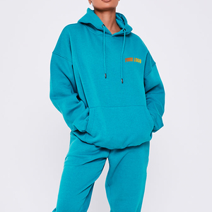 Conjunto de Sudadera con Capucha y Pantalones Deportivos de Algodón Grueso y Suave con Logotipo Personalizado para Mujer, Conjunto de Sudadera Corta Oversize para Mujer - Product Image 5