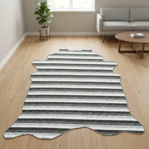 Alfombra Cuadrada Reversible a Rayas Hecha a Mano HILTEX, Pelo Plano, Base de Poliéster y Látex, Lavable, Apta para Mascotas, Diseño Moderno para el Hogar - Product Image 1